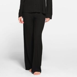 Skims Black Soft Lounge Pants